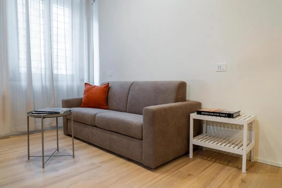Nuovo - Appartamento Con Due Camere Da Letto Milan 0*,  Italy